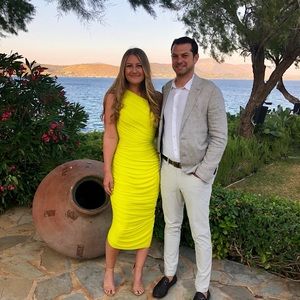 Gorgeous bright yellow dress